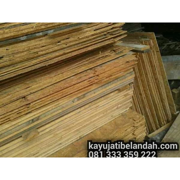 Kayu Pinus import atau Pine Wood  Ukuran 122x244 cm jenis OSB